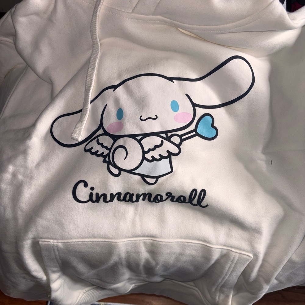 Forever 21 Cinnamoroll Sanrio Hoodie
